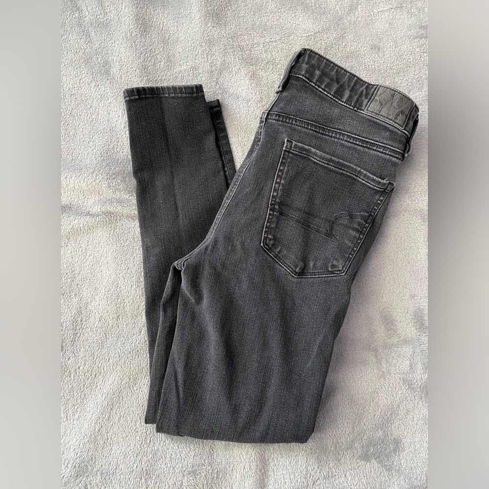 American Eagle Jeans Womens 6 Next Level Stretch Short Skinny Black Mid Rise